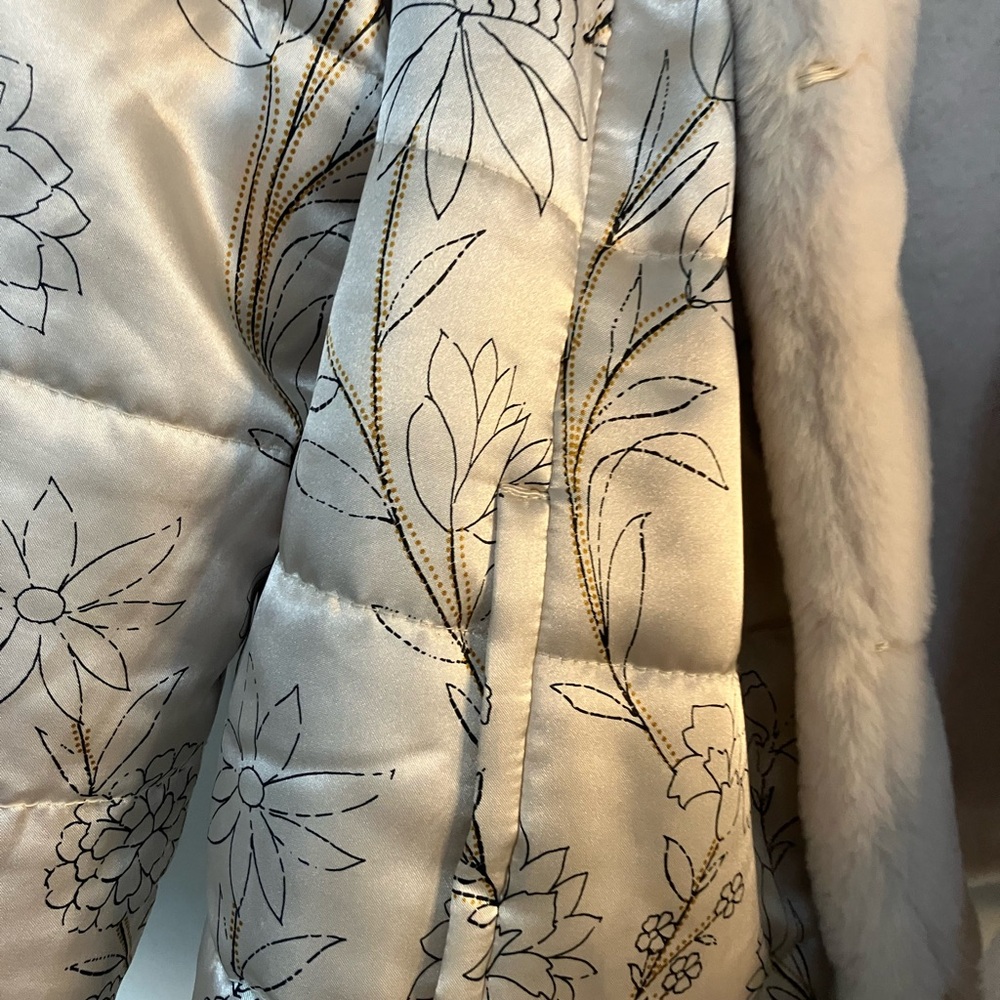 Chico's Cream Floral Faux Fur Jacket - Picture 6 of 15